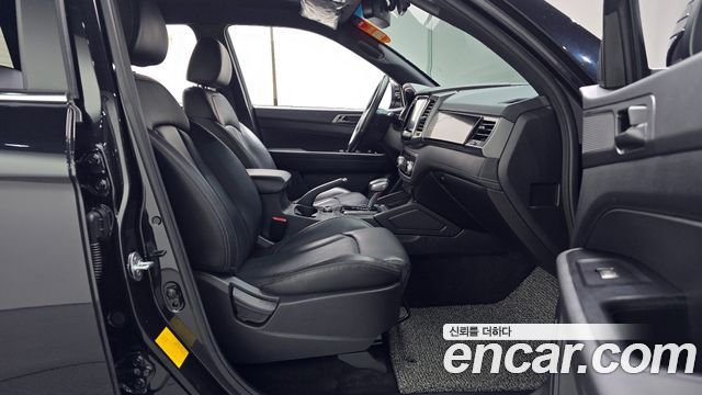 SsangYong Rexton 2022 thumb 10
