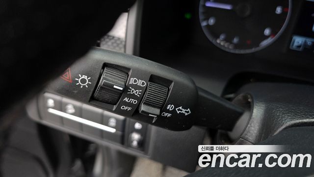 SsangYong Rexton 2022 thumb 11