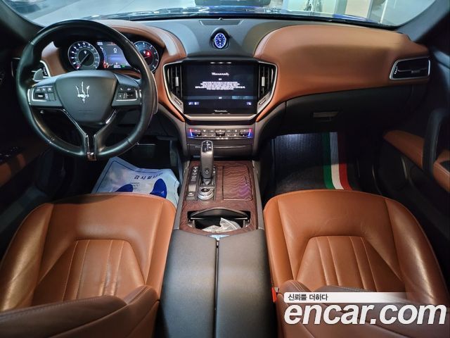 Maserati Ghibli 2022 thumb 10