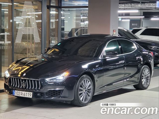 Maserati Ghibli 2022 thumb 12