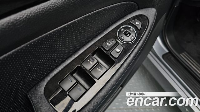 Hyundai Genesis 2014 thumb 11