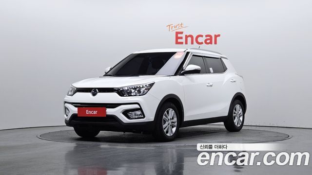 SsangYong Tivoli 2017 thumb 2