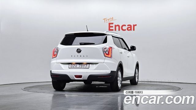 SsangYong Tivoli 2017 thumb 5
