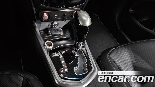 SsangYong Tivoli 2017 thumb 9