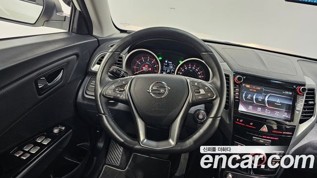 SsangYong Tivoli 2017 thumb 11