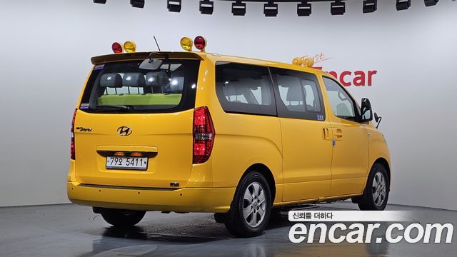 Hyundai Starex 2019 thumb 3