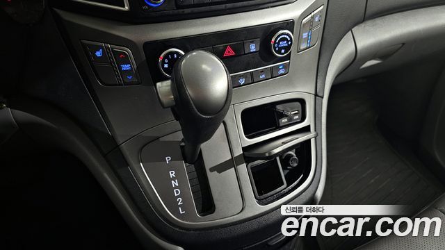 Hyundai Starex 2019 thumb 10