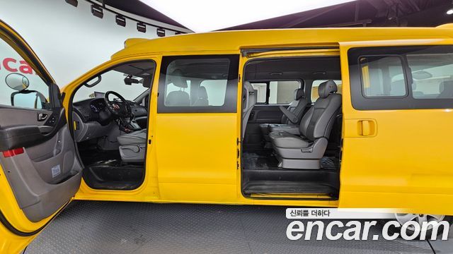 Hyundai Starex 2019 thumb 10