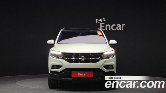 SsangYong Rexton 2018 thumb 4