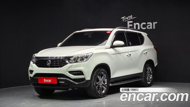 SsangYong Rexton 2017 thumb 2
