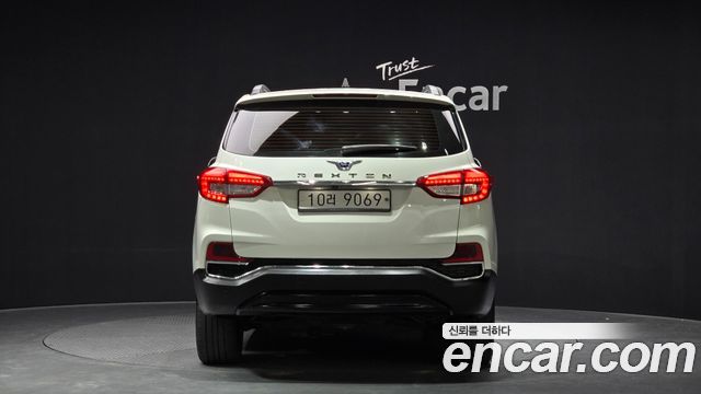 SsangYong Rexton 2017 thumb 5