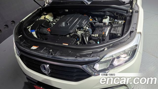 SsangYong Rexton 2017 thumb 7