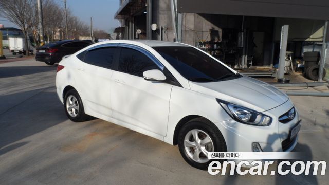 Hyundai Accent 2011 thumb 3