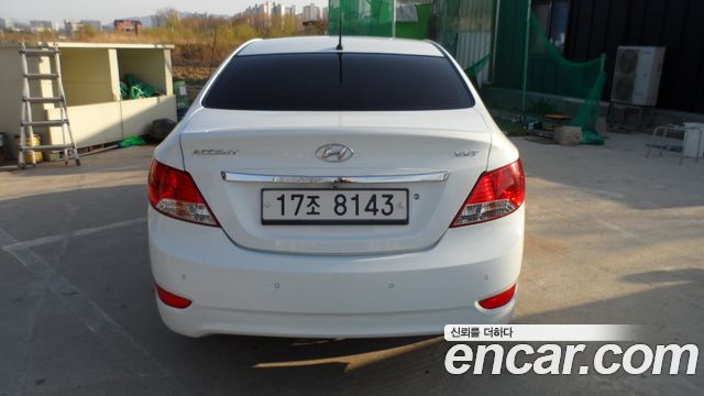 Hyundai Accent 2011 thumb 5