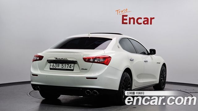 Maserati Ghibli 2015 thumb 3