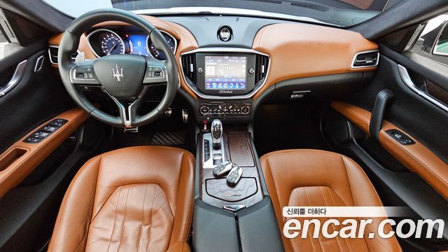 Maserati Ghibli 2015 thumb 8
