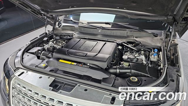 Land Rover Range Rover 2017 thumb 6