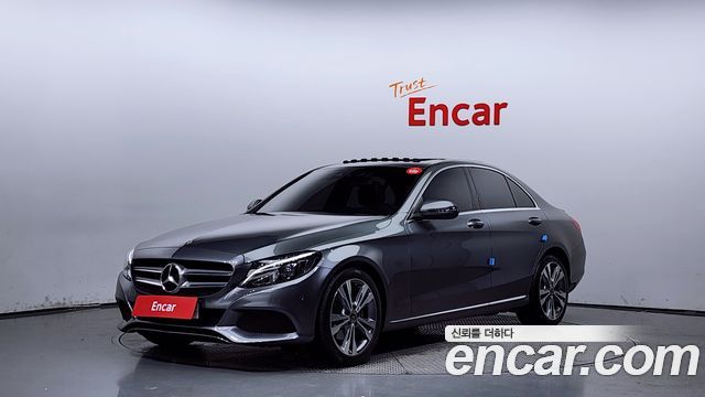 Mercedes-Benz C-Class 2018 thumb 2