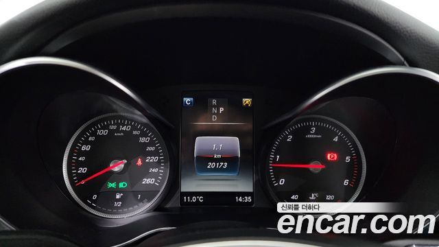 Mercedes-Benz C-Class 2018 thumb 8