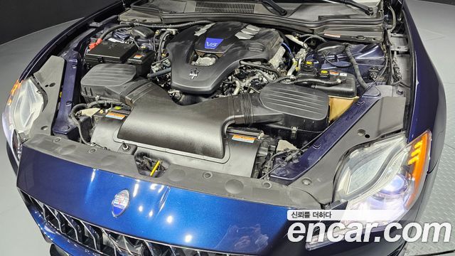 Maserati Quattroporte 2017 thumb 6