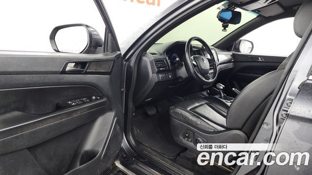SsangYong Rexton 2020 thumb 11