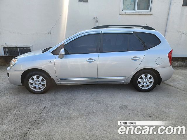 Kia Carens 2010 thumb 4
