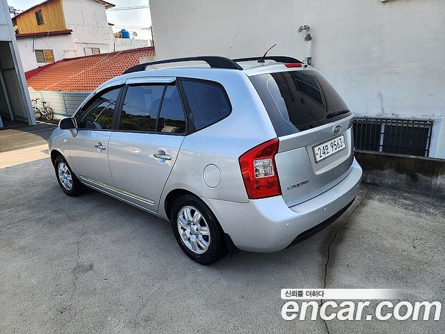 Kia Carens 2010 thumb 5