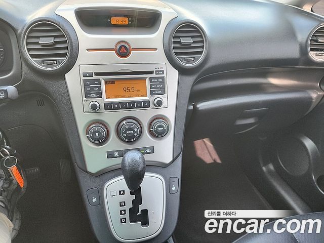 Kia Carens 2010 thumb 9