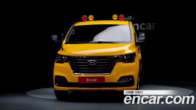 Hyundai Starex 2018 thumb 3