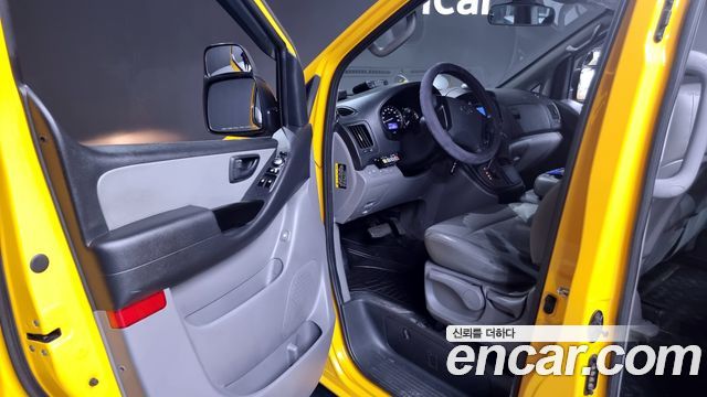 Hyundai Starex 2018 thumb 10