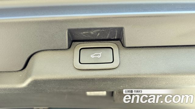 Land Rover Discovery 2019 thumb 11