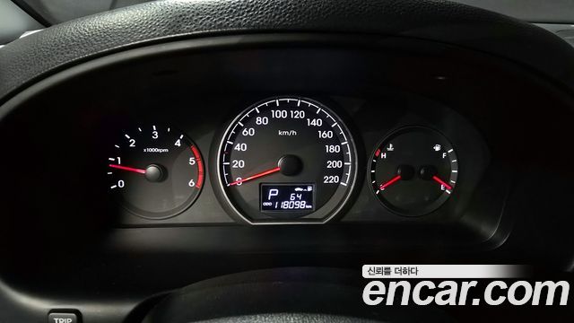 Hyundai Starex 2015 thumb 8