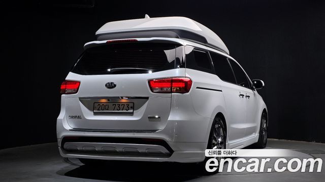 Kia Carnival 2015 thumb 3