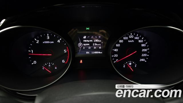 Kia Carnival 2015 thumb 8