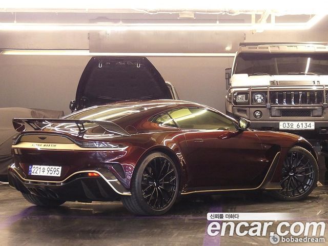 Aston Martin Vantage 4.0T V8 2023 thumb 4