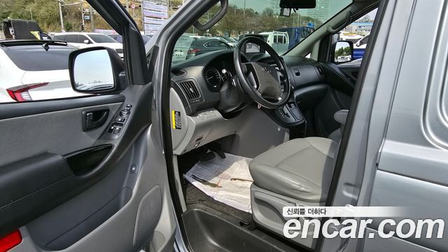 Hyundai Starex 2017 thumb 12
