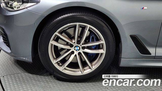 BMW 5 серии 2017 thumb 5