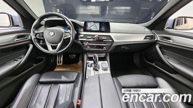 BMW 5 серии 2017 thumb 7