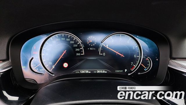 BMW 5 серии 2017 thumb 8