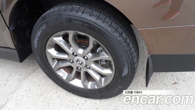 SsangYong Korando 2013 thumb 6