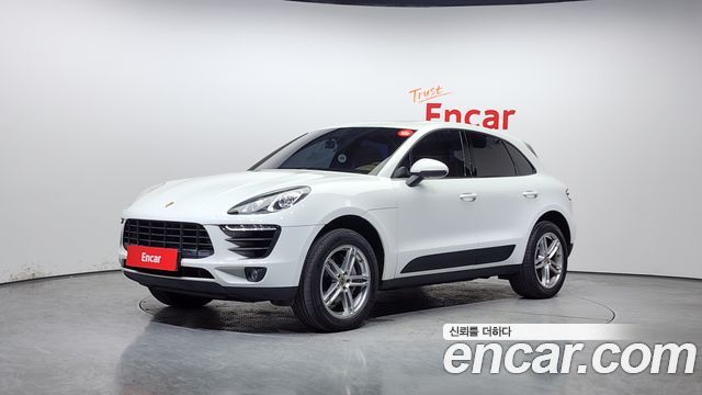Porsche Macan 2015 thumb 2
