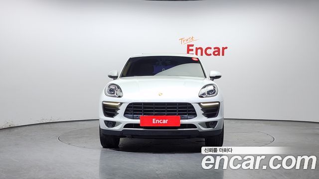 Porsche Macan 2015 thumb 4