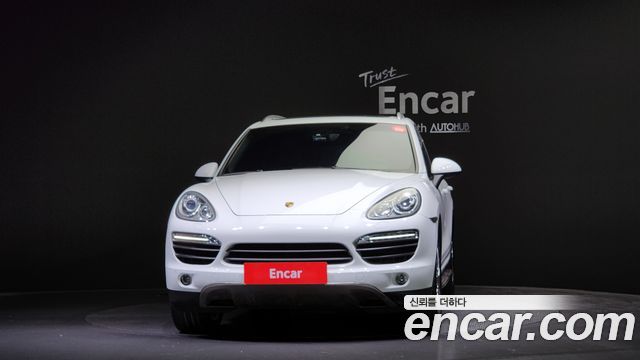 Porsche Cayenne 2013 thumb 4