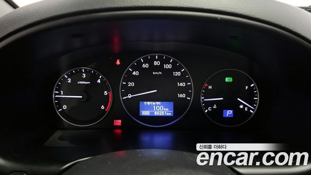 Hyundai Starex 2019 thumb 9