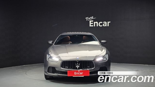 Maserati Ghibli 2017 thumb 4