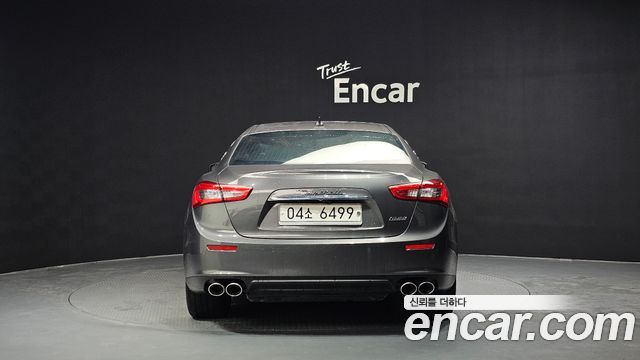 Maserati Ghibli 2017 thumb 5