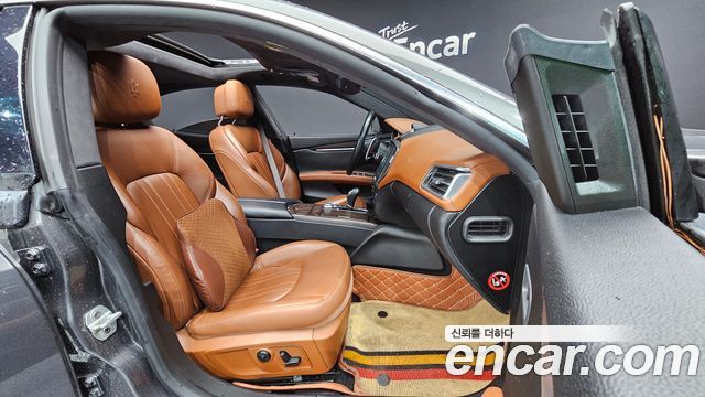 Maserati Ghibli 2017 thumb 11
