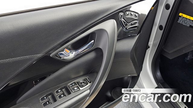 Hyundai Grandeur 2013 thumb 12