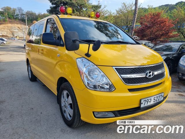 Hyundai Starex 2015 thumb 4