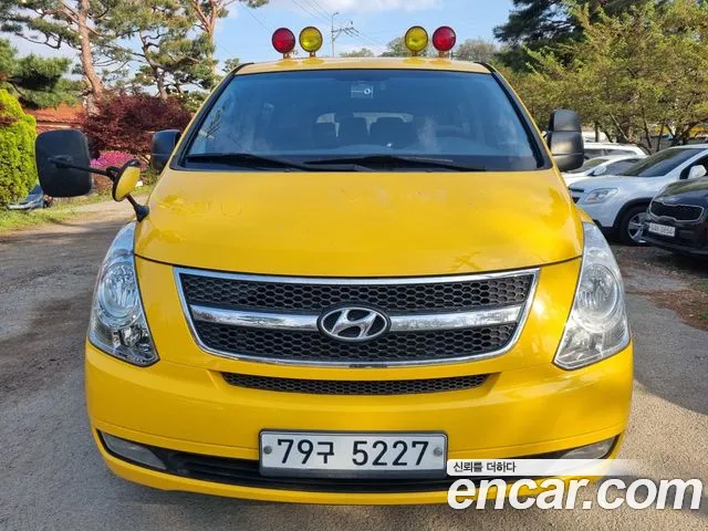 Hyundai Starex 2015 thumb 12
